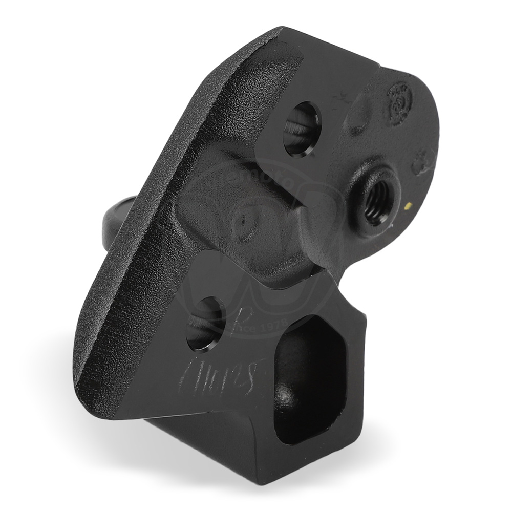 0BO2213_zzxe6691 three.jpg